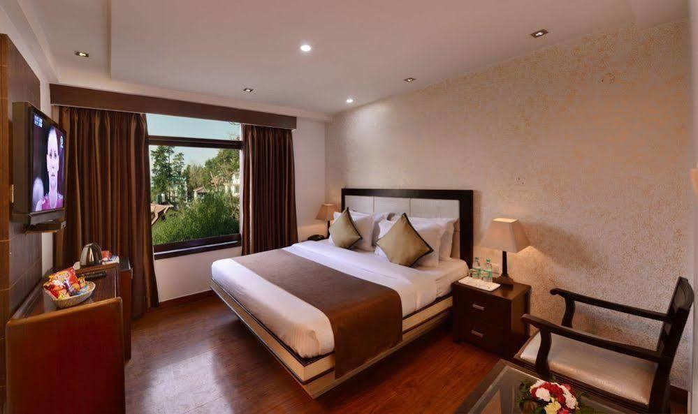 Hôtel Ashiana Regency à Shimla Extérieur photo